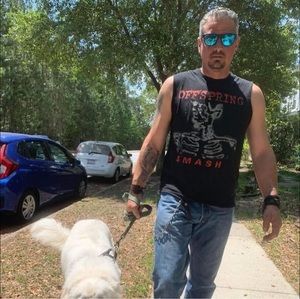 Meet your Posher, Rene